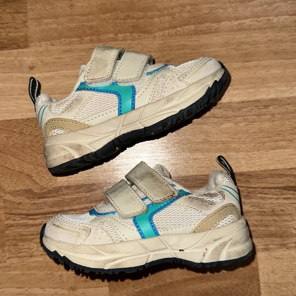 Zara Lids Toddler “Dad” sneakers size 6
